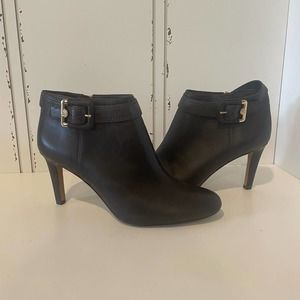 Vince Camuto "Chrissa" Ankle Boots Size 8